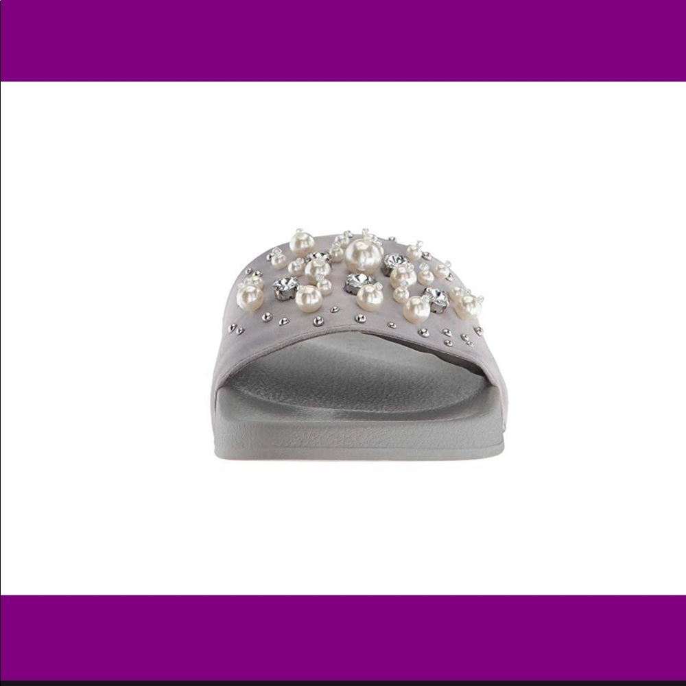 BEBE NEW IN ORIGINAL BOX! Slide into style HURRY - Picture 4 of 6